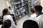 Acadêmicos em Visita Técnica na Farmácia Companhia das Fórmulas